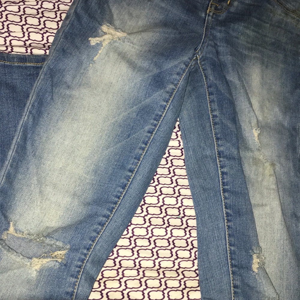 Skinny Jeans with holes